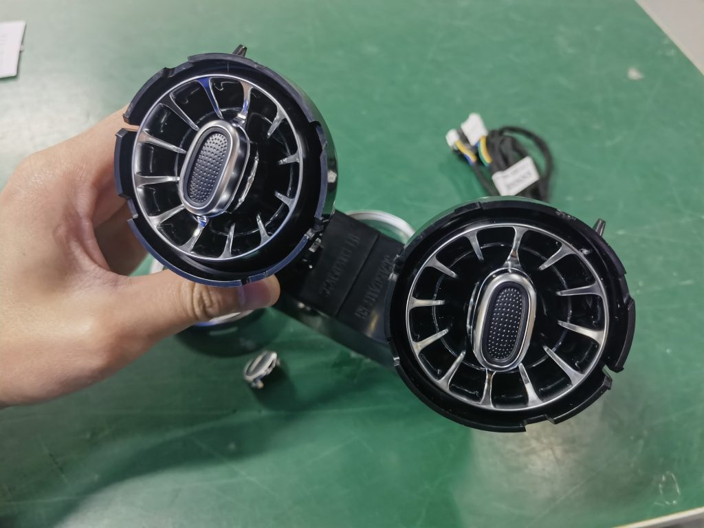 Close view of the two W205 replacement rear vent faces