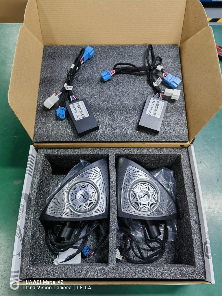 Reference kit arranged in its protective packaging.